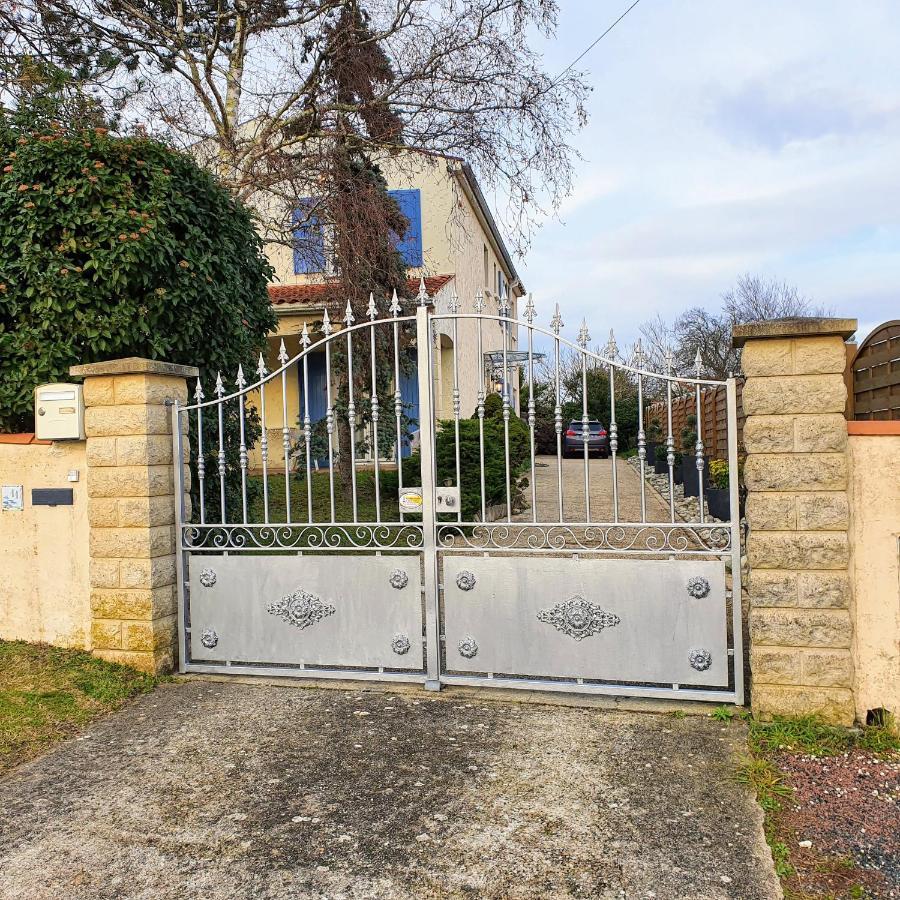 Le Petit Manoir Bed & Breakfast